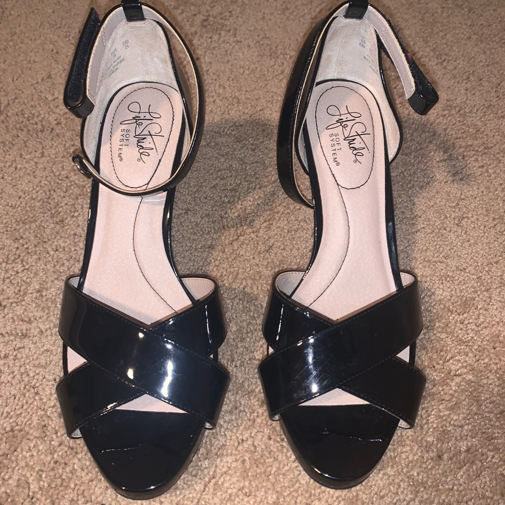 Women’s Black Life Stride Heels Pumps Size 8